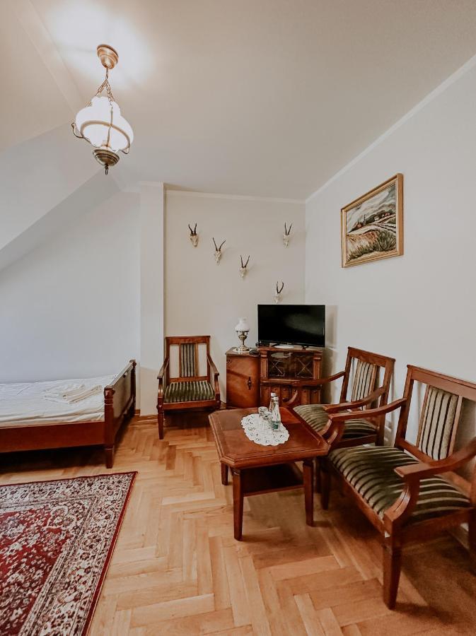 Dwor Moscibrody Hotel Седлице Екстериор снимка
