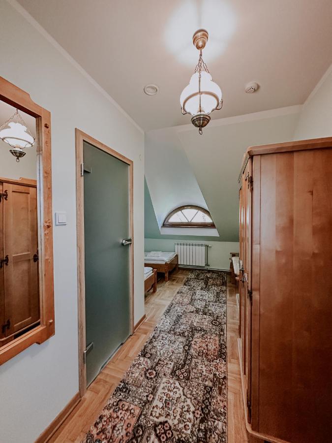 Dwor Moscibrody Hotel Седлице Екстериор снимка