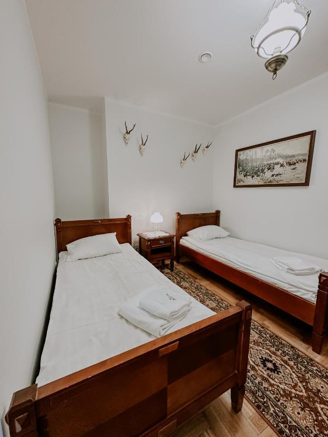 Dwor Moscibrody Hotel Седлице Екстериор снимка