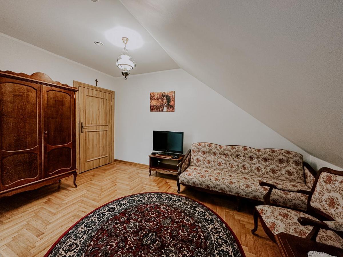 Dwor Moscibrody Hotel Седлице Екстериор снимка